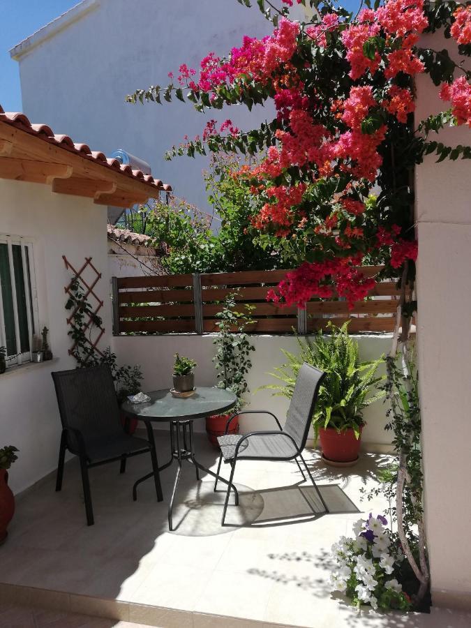 Small Studio With Yard La Canea Esterno foto