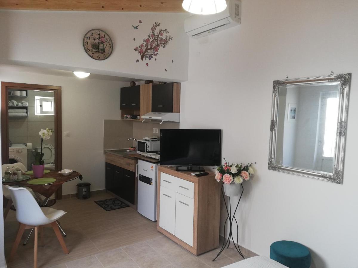 Small Studio With Yard La Canea Esterno foto