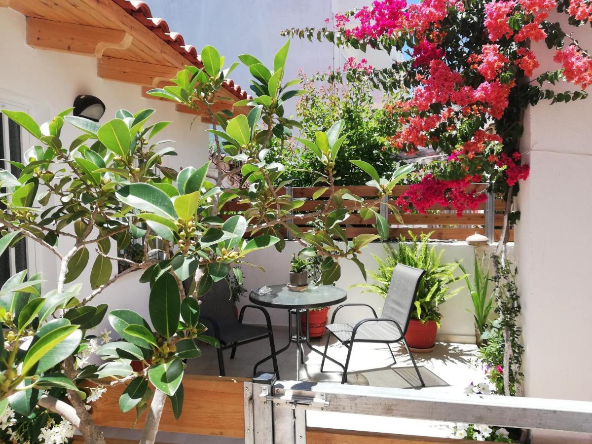 Small Studio With Yard La Canea Esterno foto